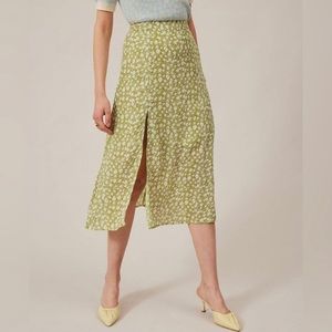 Rihoas Green Floral Midi Skirt with Slit